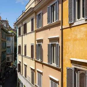 At Luxury Navona 2 Roma