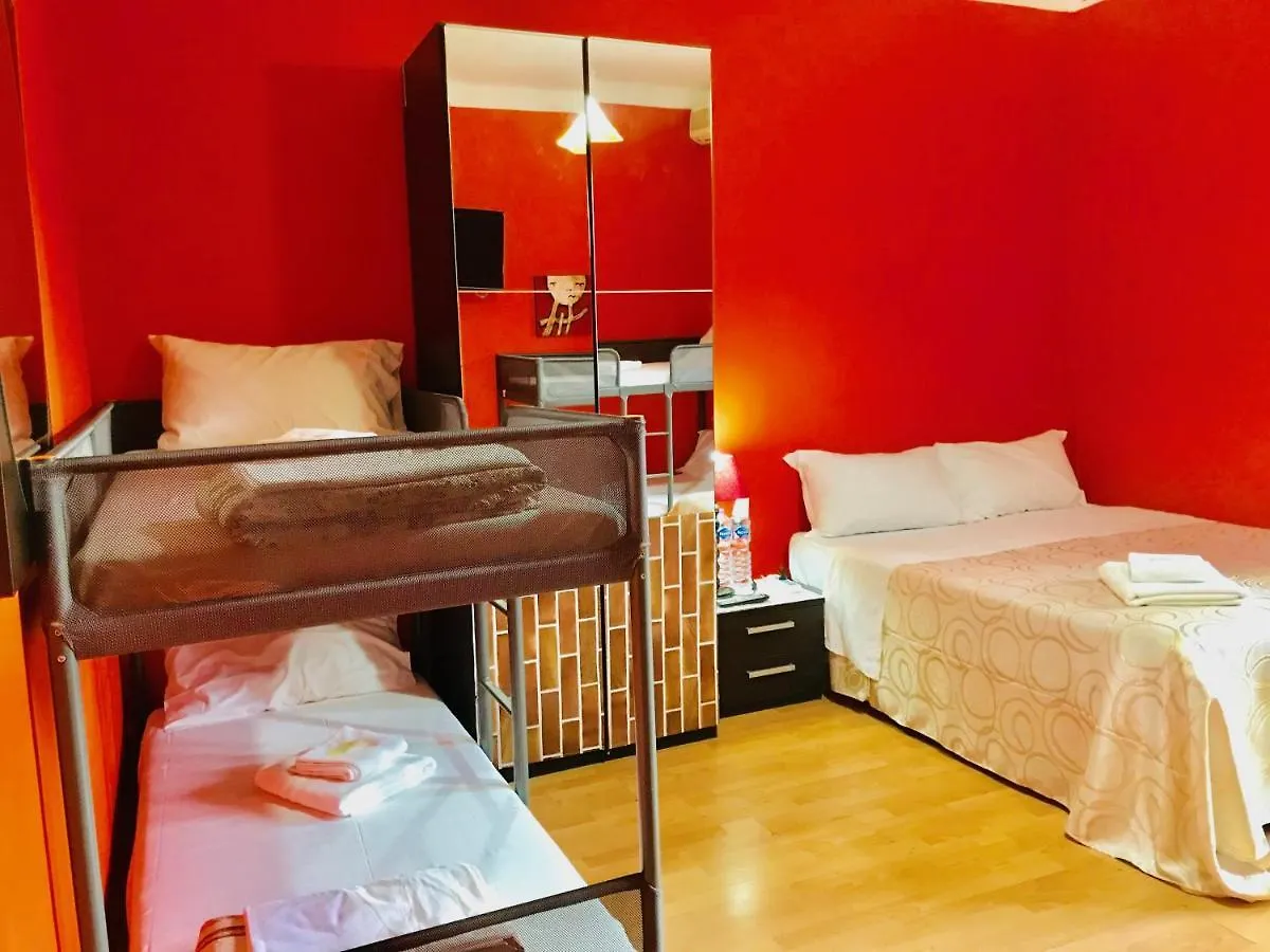 ***  When In Rome Accommodation Guest House Italia