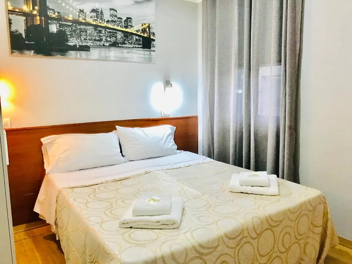 ***  When In Rome Accommodation Guest House Italia