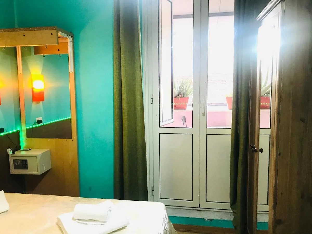 ***  When In Rome Accommodation Guest House Italia